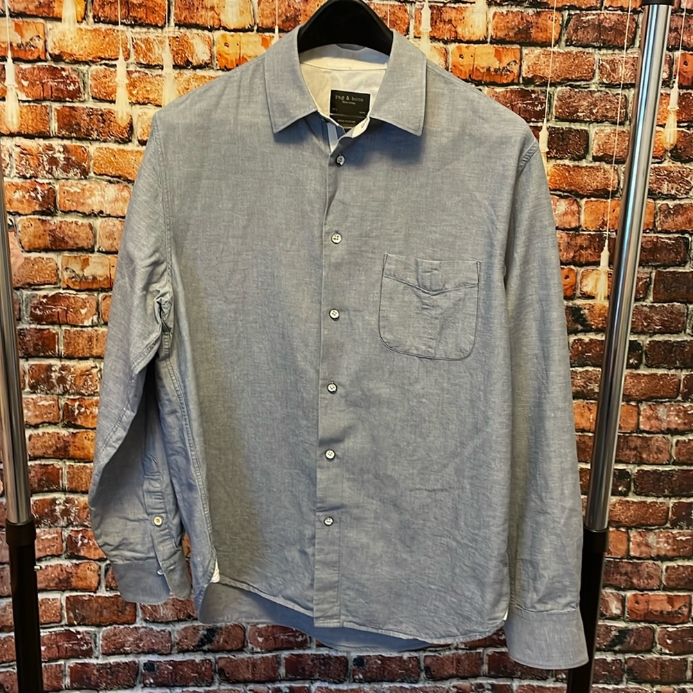 Rag & Bone men's blue button-down shirt size medium fit 3 chest pocket designer